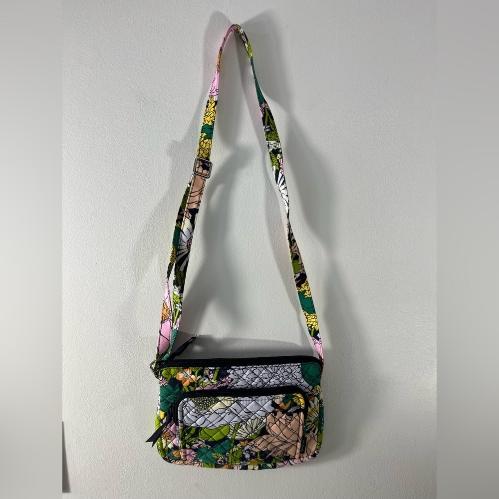 Vera Bradley Purse Cross Body Bag Floral Pattern Bloom Bloom